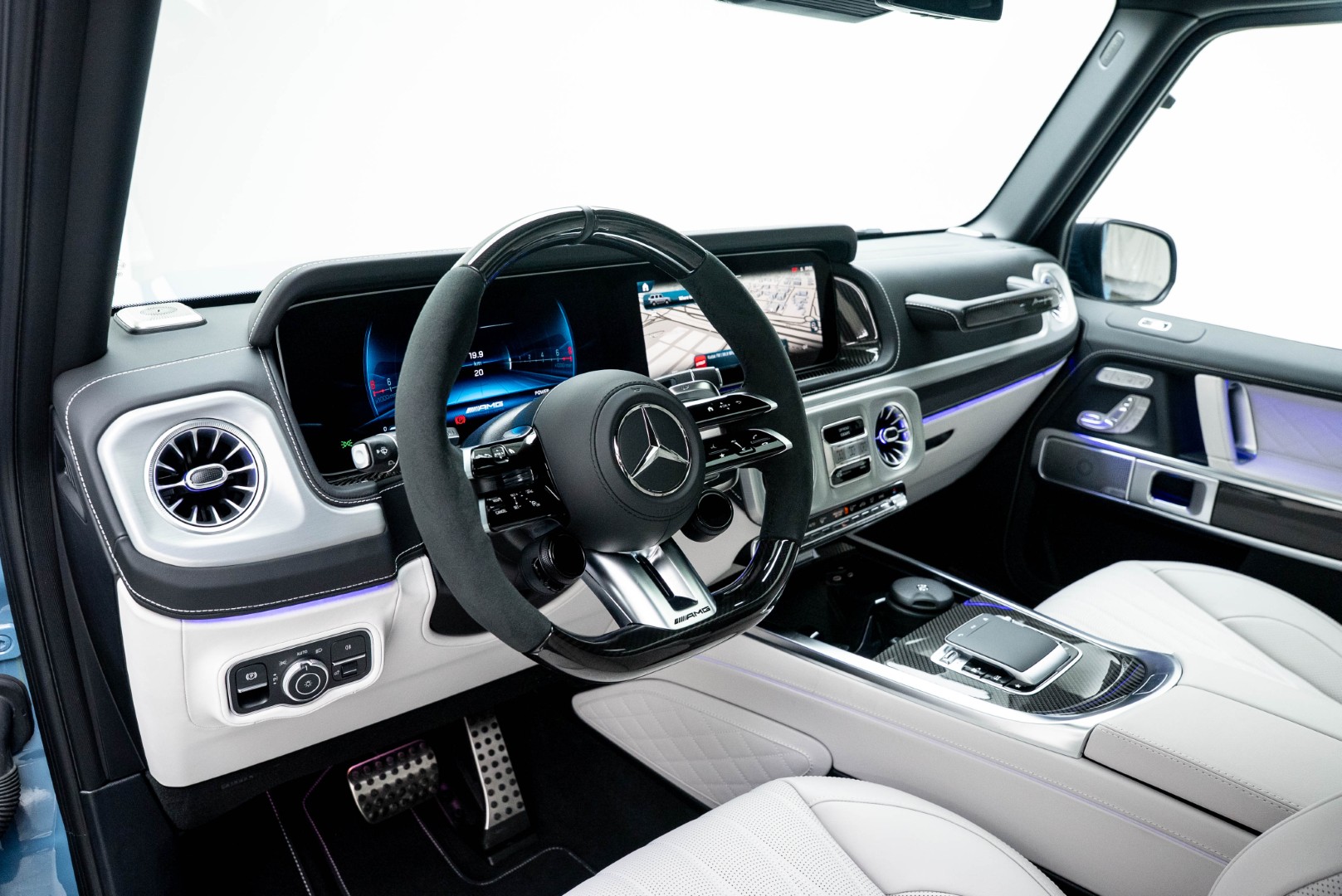 2025 MERCEDES BENZ G63 AMG | EXTENDED NIGHT PACKAGE | MANUFAKTUR NAPPA LEATHER DIAMOND QUILT | REAR